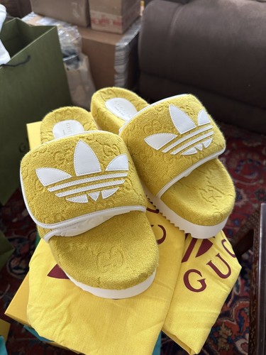 GUCCI ✖️adidasゴールド ブラック サンダル 2025年最新】Yahoo!オークション -グッチ アディダス サンダルの