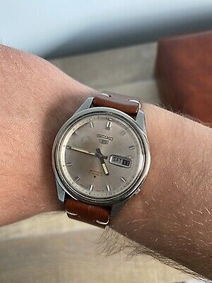 seiko 5 6119-8160 Automatic Day Date Watch Rare Item Vintage