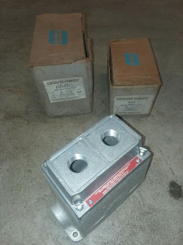 Crouse-Hinds EDSC281 3/4  Gang Device Box W/2 Device Control Station Cover.NEW