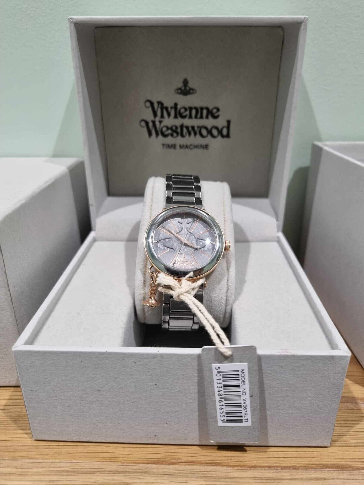 Vivienne Westwood Kensington Orb Time Machine Ladies Watch Vivienne Westwood Kensington Orb Time Machine Ladies Watch