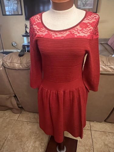 Jessica Simpson Women's Red Knit / Lace Opera Dress Size M