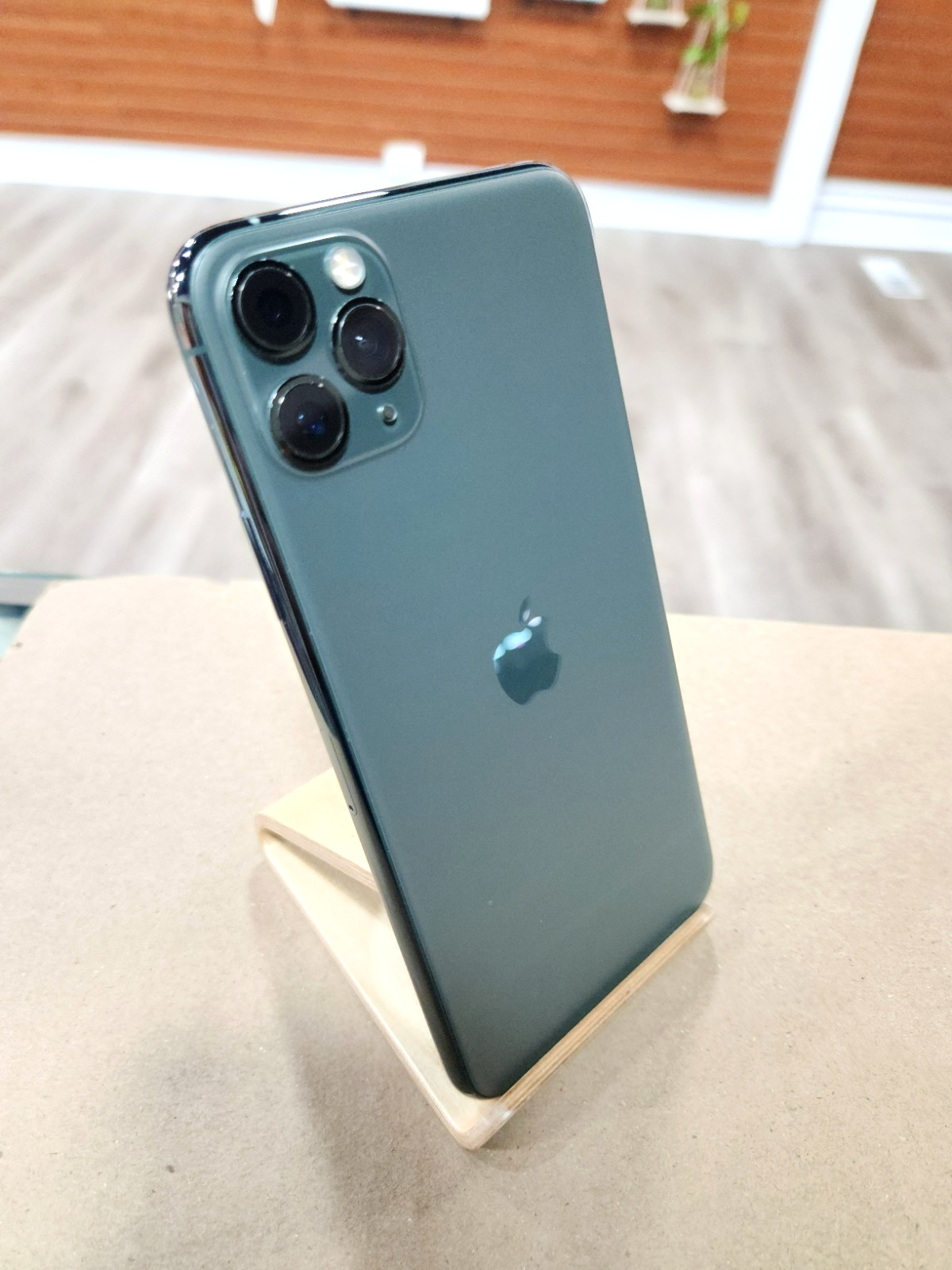 ⭐︎SIMフリー iPhone11PRO MAX 64GB グリーン Apple iPhone 11 Pro Max - 64GB - Midnight Green Unlocked (NO