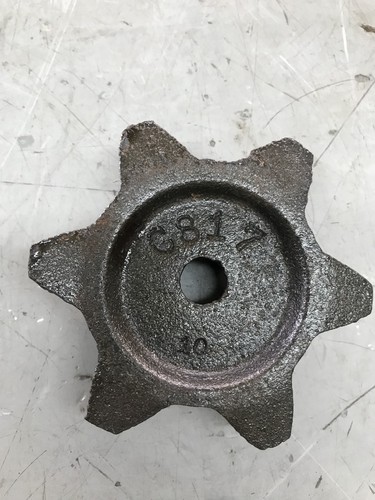 COVINGTON PLANTER  6 TOOTH SPROCKET GEAR C817