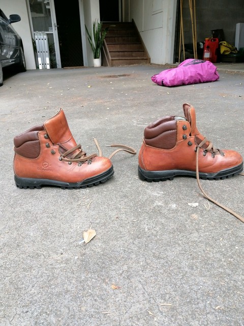 womens hiking boots brisbane