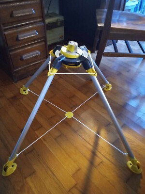 Estes Model Rocket  Pro Series Launch Pad EST2235 VINTAGE!! RARE!!