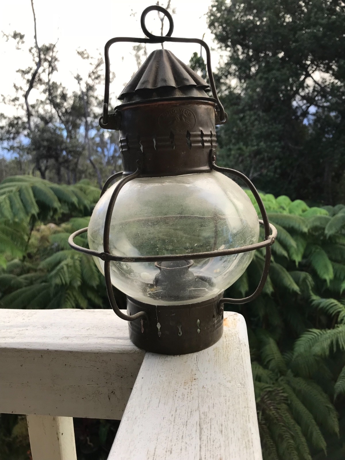 Tung Woo Hong Kong Brass & Glass Anchor Light