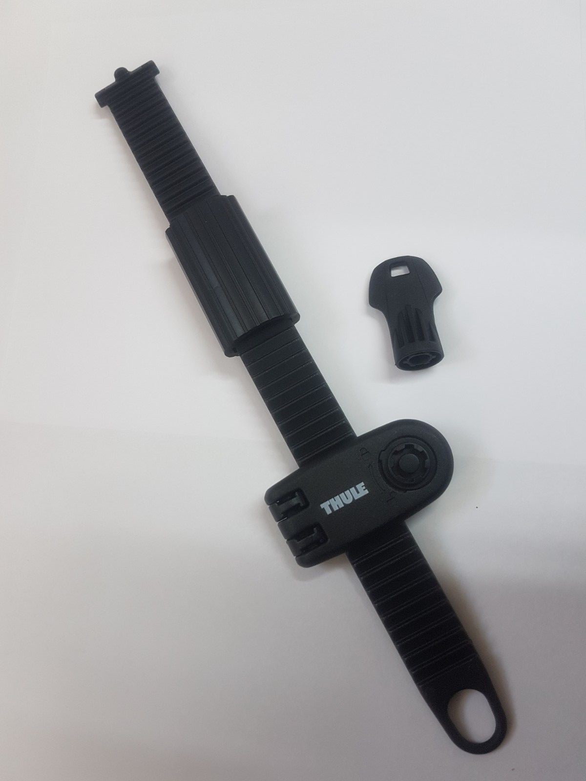 thule wheel strap locks