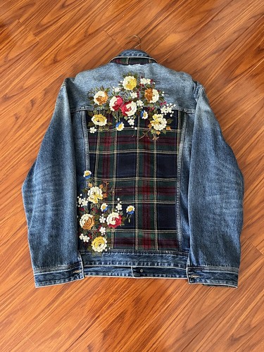 GUESS ゲス 豪華刺繍 花柄 ダメージ デニムジャケット Gジャン L相当 GUESS ゲス 豪華刺繍 花柄 ダメージ デニムジャケット Gジャン L