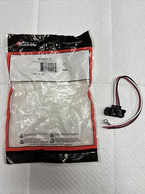 Truck-Lite 3 Stop, Turn, Tail Plug P/N 94993-3