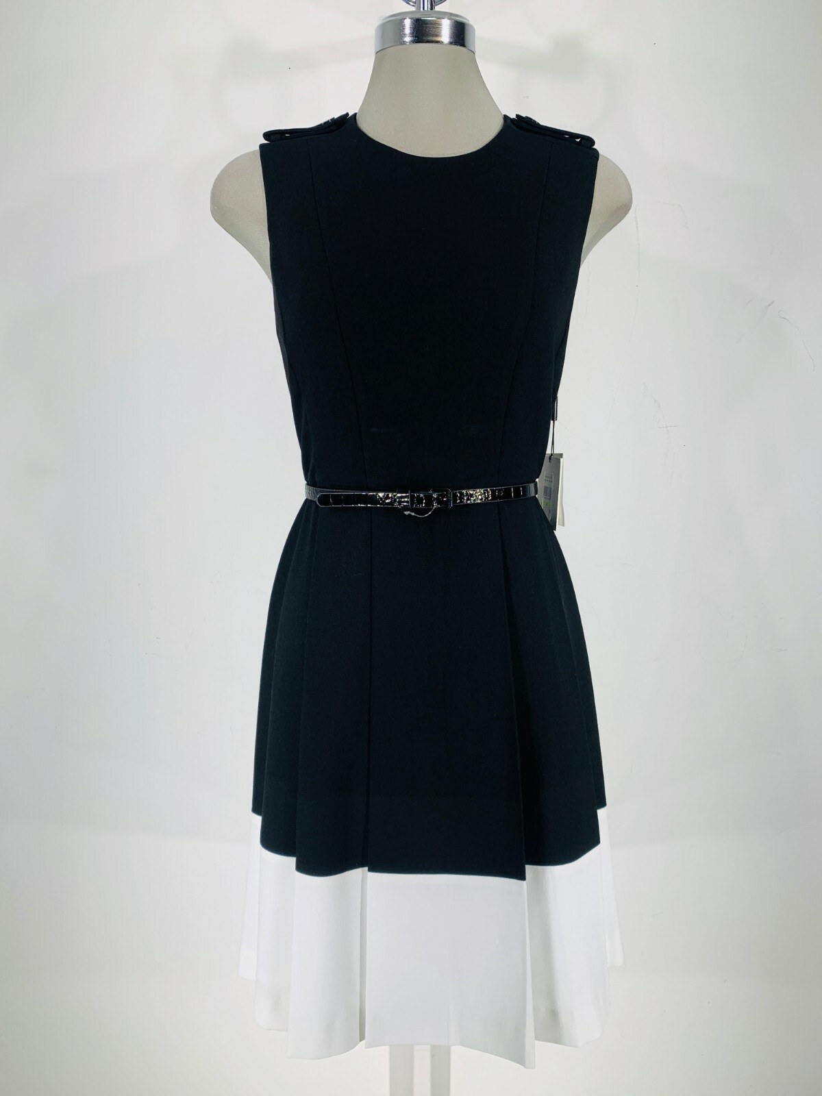 Элегантное ЧЕРНО-БЕЛОЕ платье с поясом в цветоблок Calvin Klein NWT, размер 0P,2P