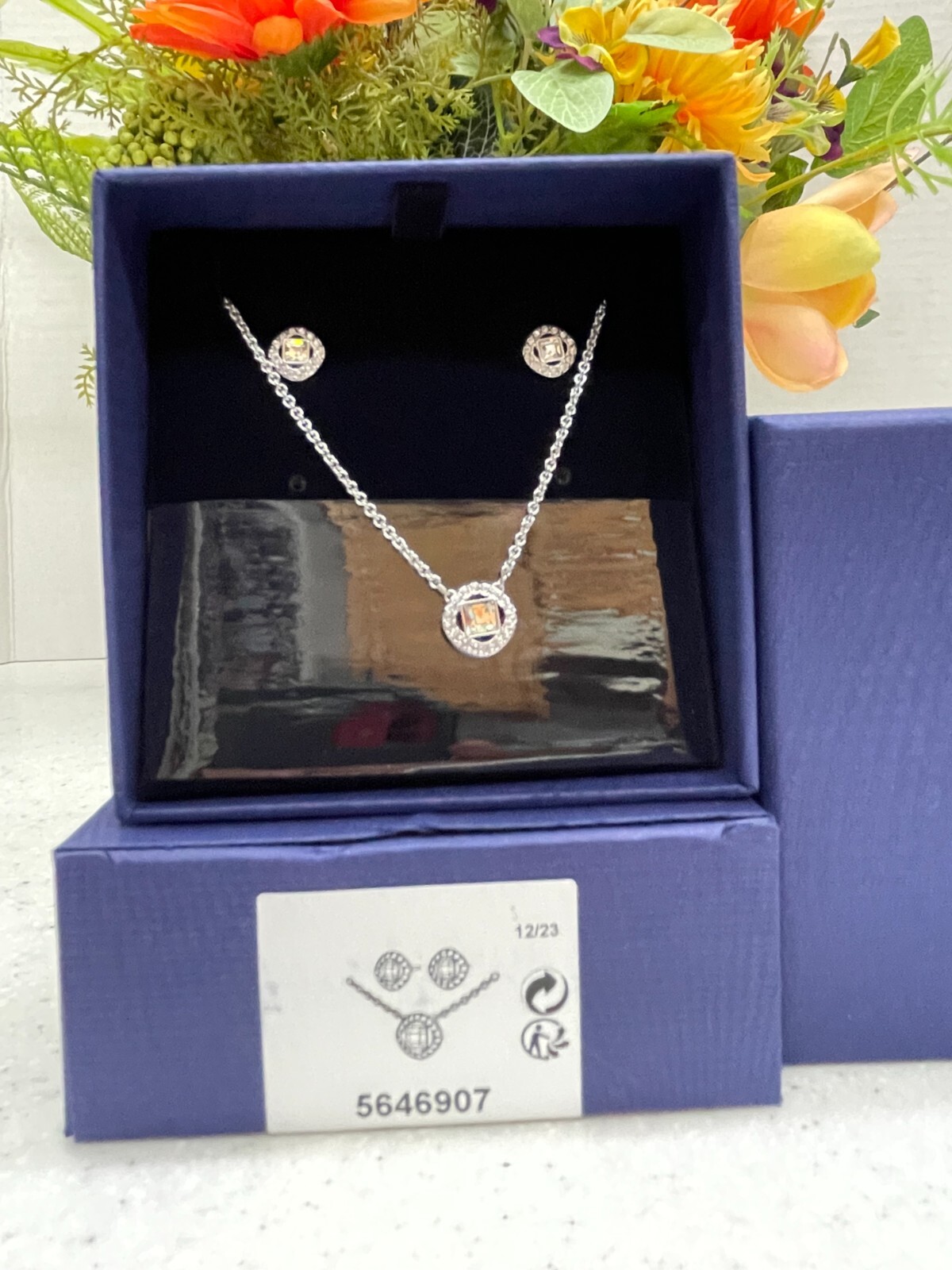 Swarovski Angelic Square set White, Rhodium plated 5646907 Swarovski Angelic Square set White, Rhodium plated 5646907