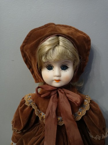 Amavel Antique Doll キャノチェ ブラウン Amavel Antique Doll キャノチェ ブラウン Amavel / Antique