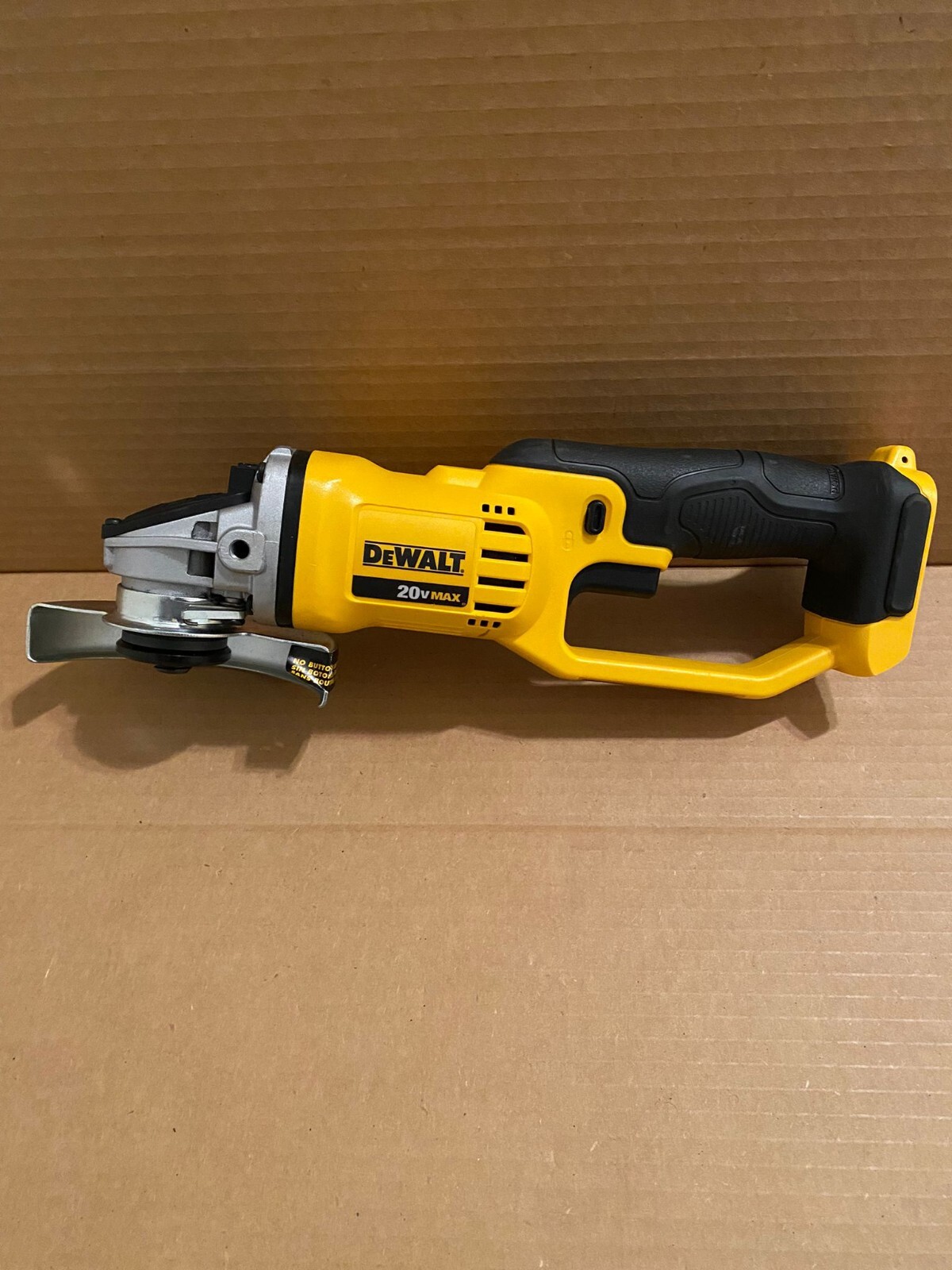 DEWALT DCG412 20V 4-1/2