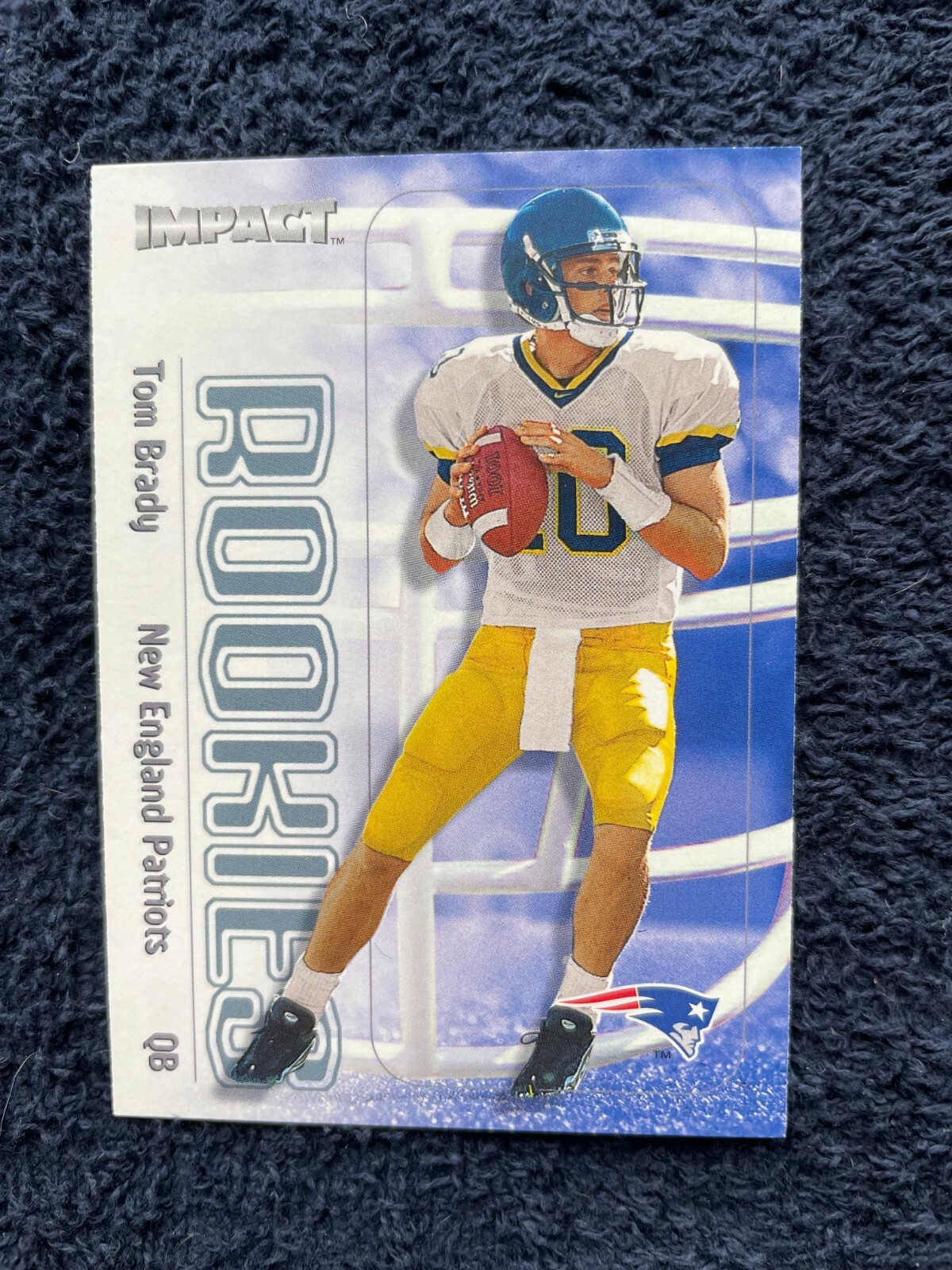 Tom Brady #27 - 2000 Fleer Impact Football - Base Rookie