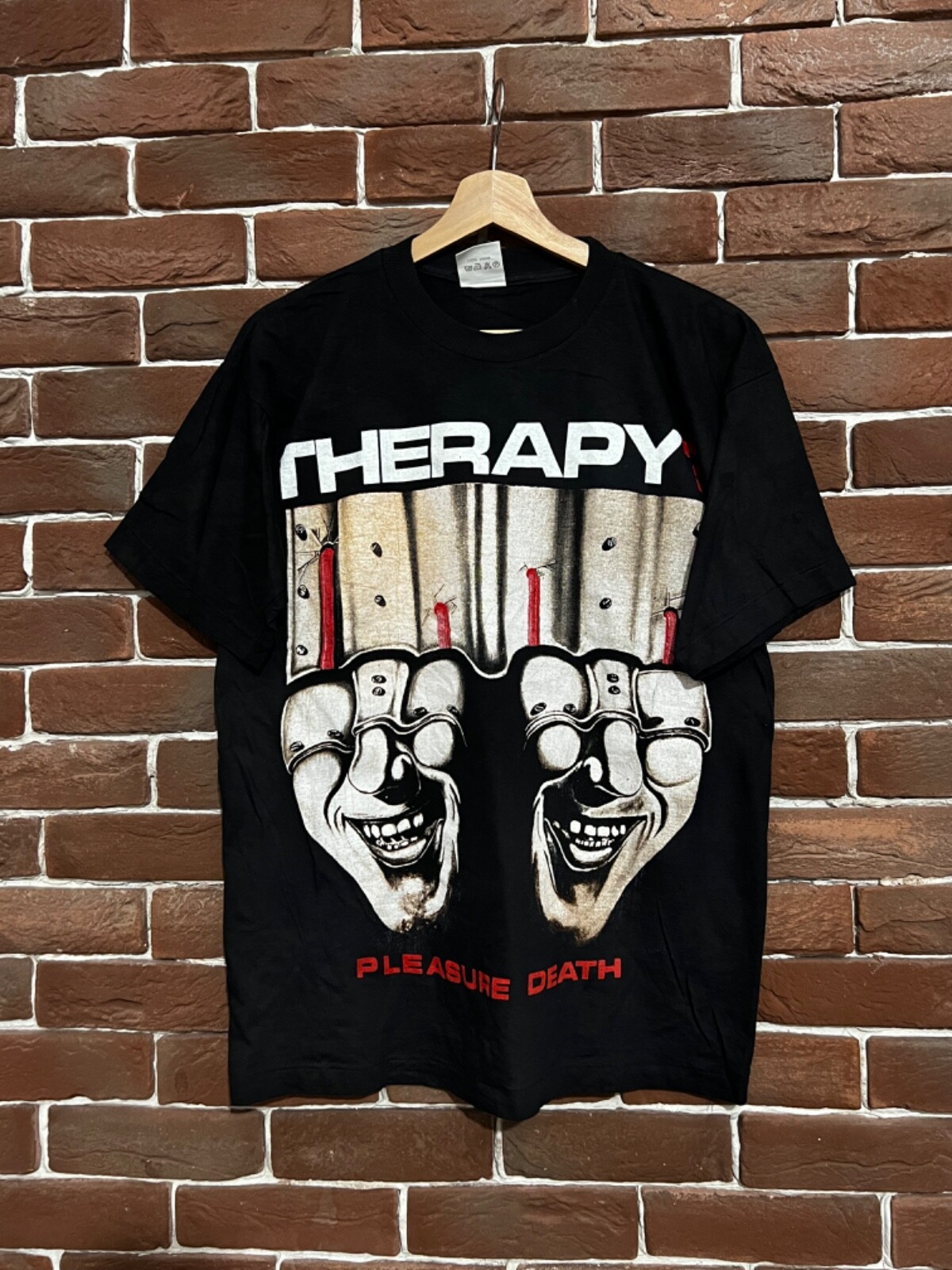 【PLEASURES】プレジャーズ Pleasures Dead Tee PLEASURES tシャツ PLEASURES/プレジャーズ Badge Tee 半袖T