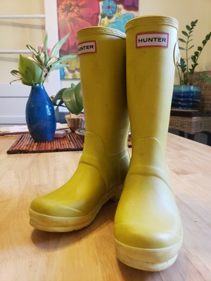 yellow hunter boots