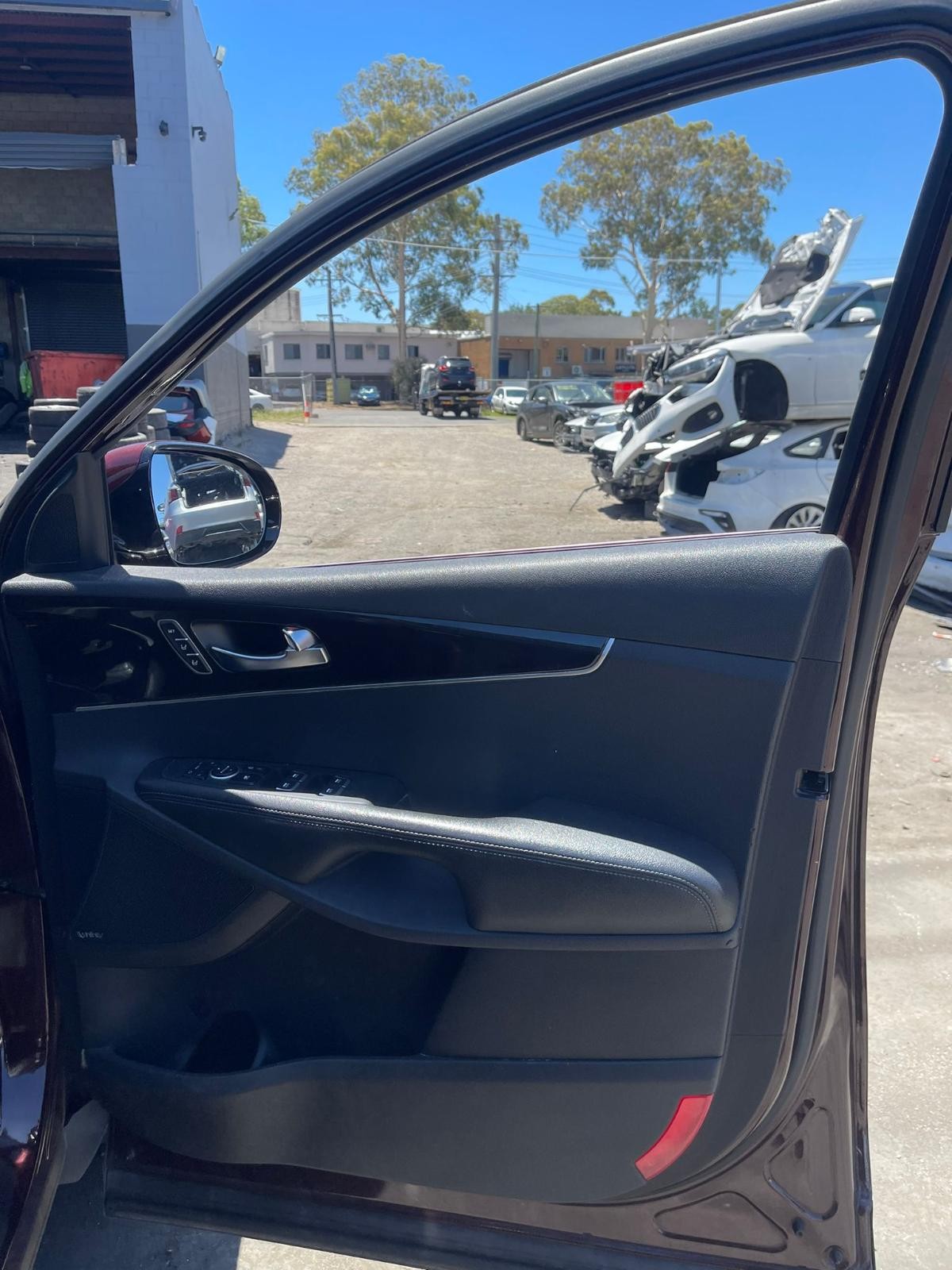 KIA SORENTO UM 03/2015-01/2020 RIGHT FRONT SEAT FULL LEATHER SLi/PLATINUM - thumbnail 4