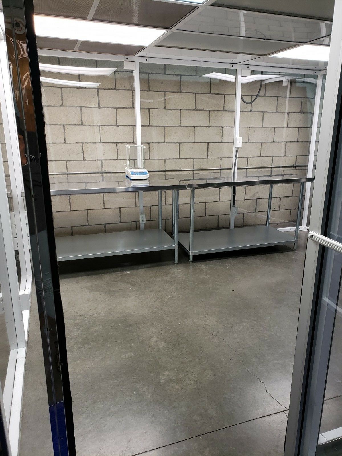 Hardwall Cleanroom 12' x 10' x 8'