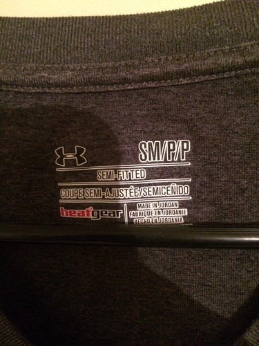 UNDER ARMOUR SM WOMEN’S Semi Fitted HEATGEAR SHORT SLEEVE V-NECK T SHIRT