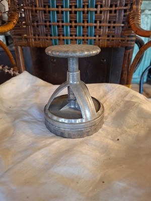 Moule  presse à steak haché vintage