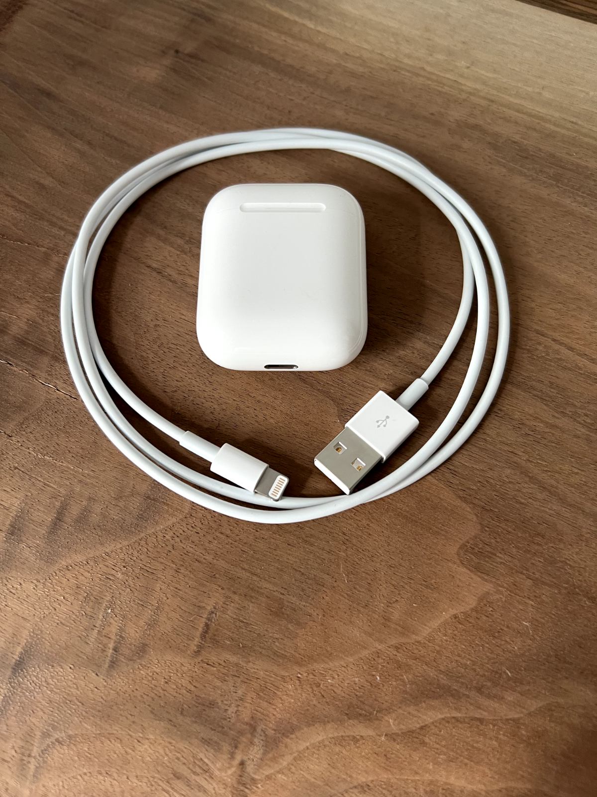 新品】AirPods 第2世代 Lightning to USB Apple AirPods 2nd Generation with Charging Case - White | eBay