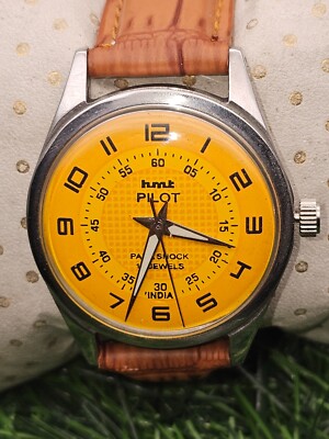 Beautiful Mens HMT Pilot Parashock Mechanical Wind 17J Watch Yellow Dial
