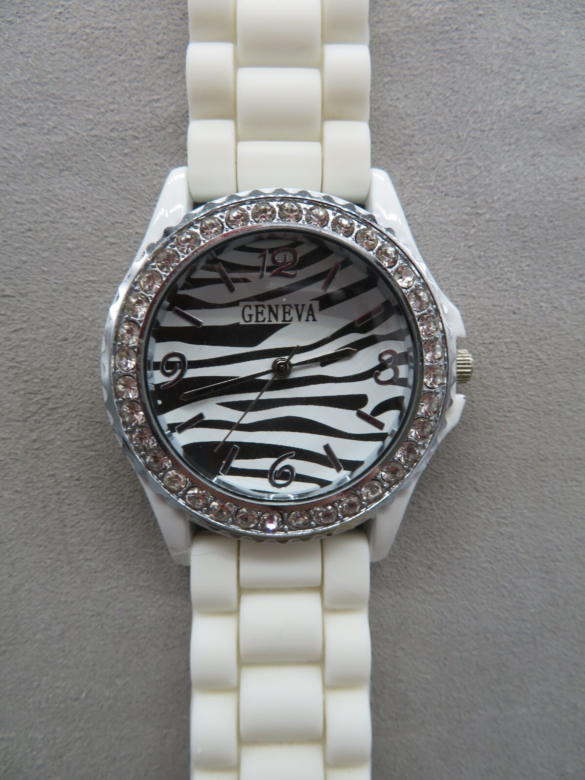 Women's Geneva Watch Zebra Dial Gemstone Bezel White Silicone Band New Battery