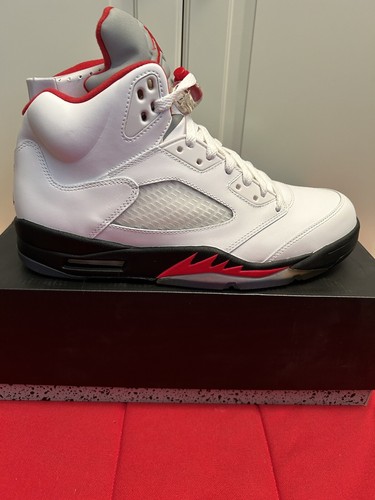 【即購入OK】NIKE AIR JORDAN 5 \"FIRE RED\" 2020 Buy Air Jordan 5 Retro 'White Fire Red' 2020 - DA1911 102 | GOAT