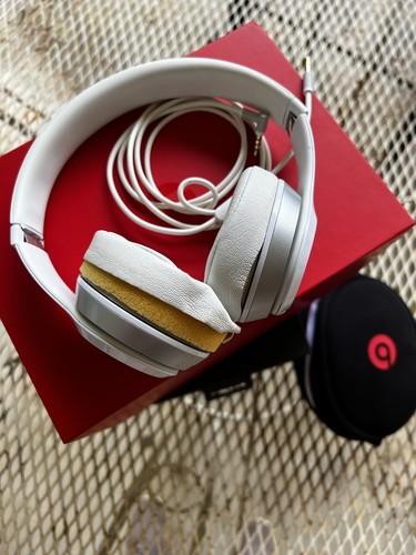 Beats by Dr Dre - 新品未開封 Beats by Dre SOLO2 WIRELESS SILVER Beats By Dre Solo 2 Wireless On-Ear Headphones Silver