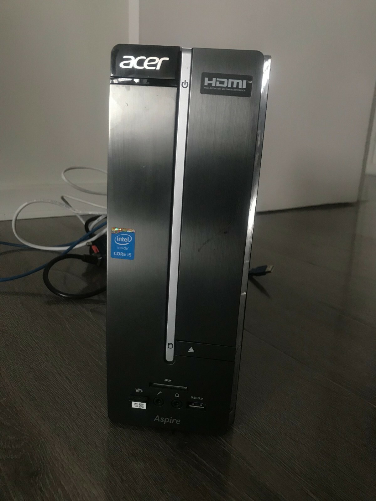 Acer Aspire Xc605 Desktop Pc bundle with tv monitor keyboard