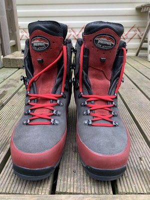 meindl woodwalker pro chainsaw boots