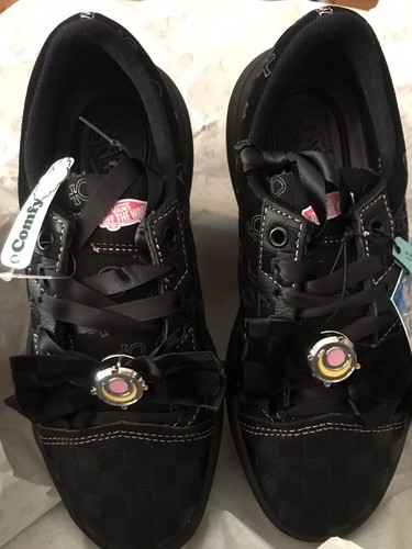 Vans x Pretty Guardian Sailor Moon Old Skool Overt CC M7 W8