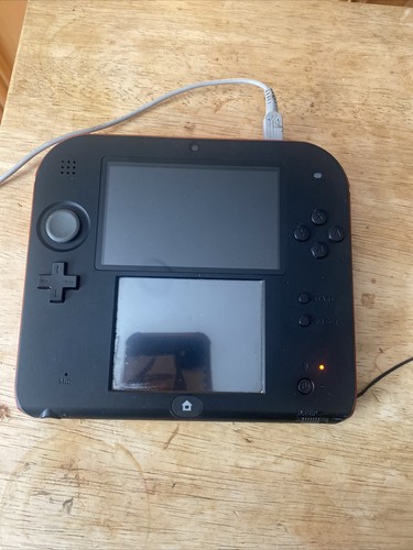 Nintendo 2DS FTR-001 初期化済み A61129-6 Nintendo 2DS FTR-001 初期化済み A61129-6