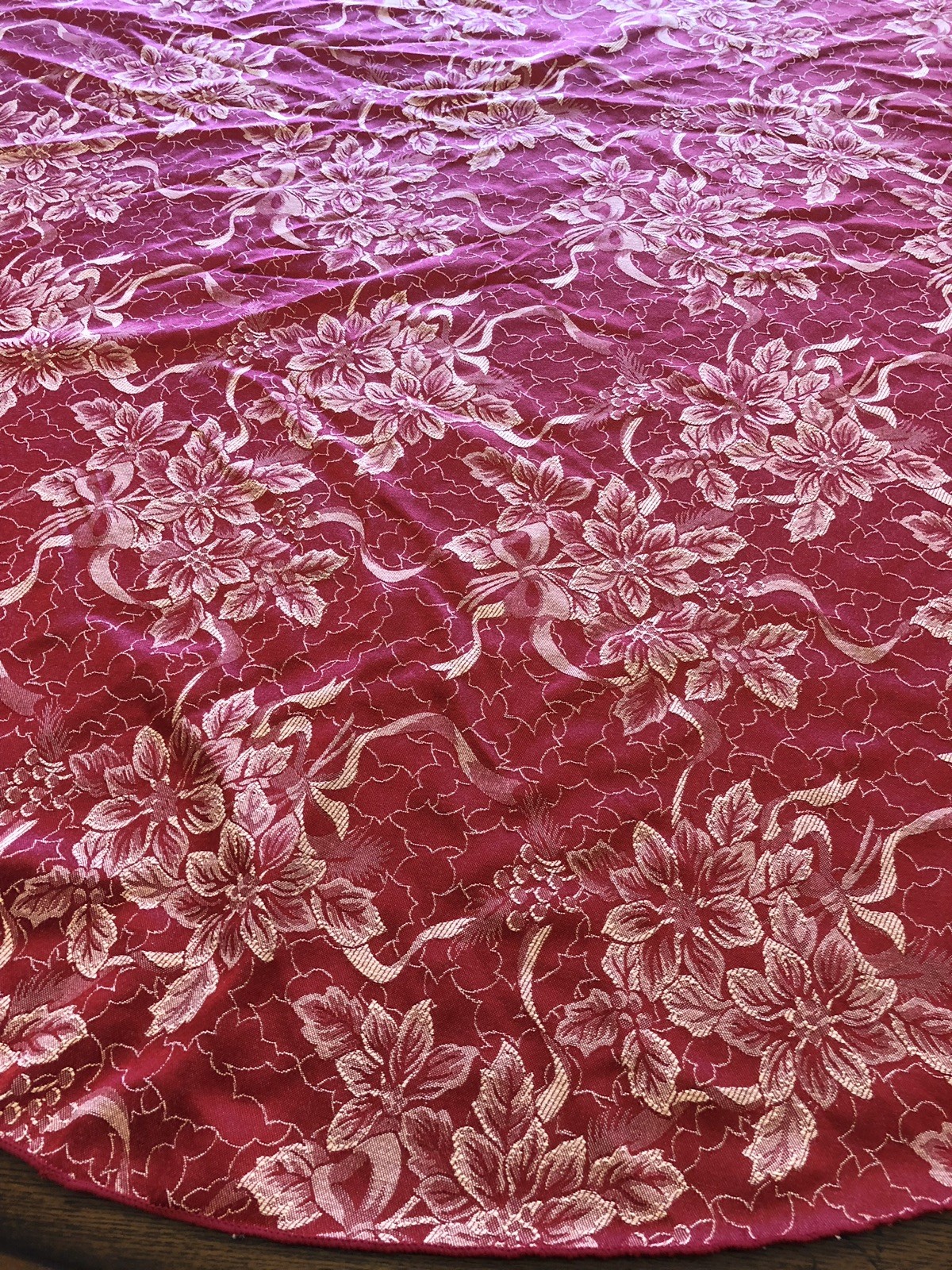 Christmas Tablecloth Cotton Blend Bows Floral Red Gold 66