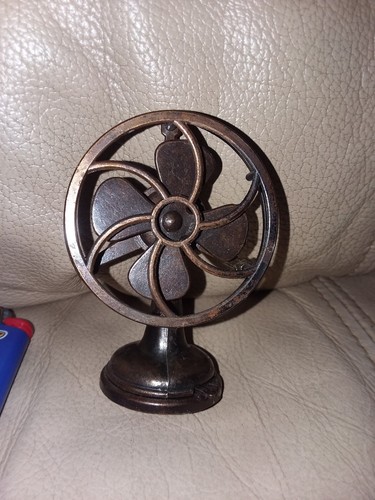 1977 MINI BRONZE FAN PAPERWEIGHT OR SALESMEN SAMPLE