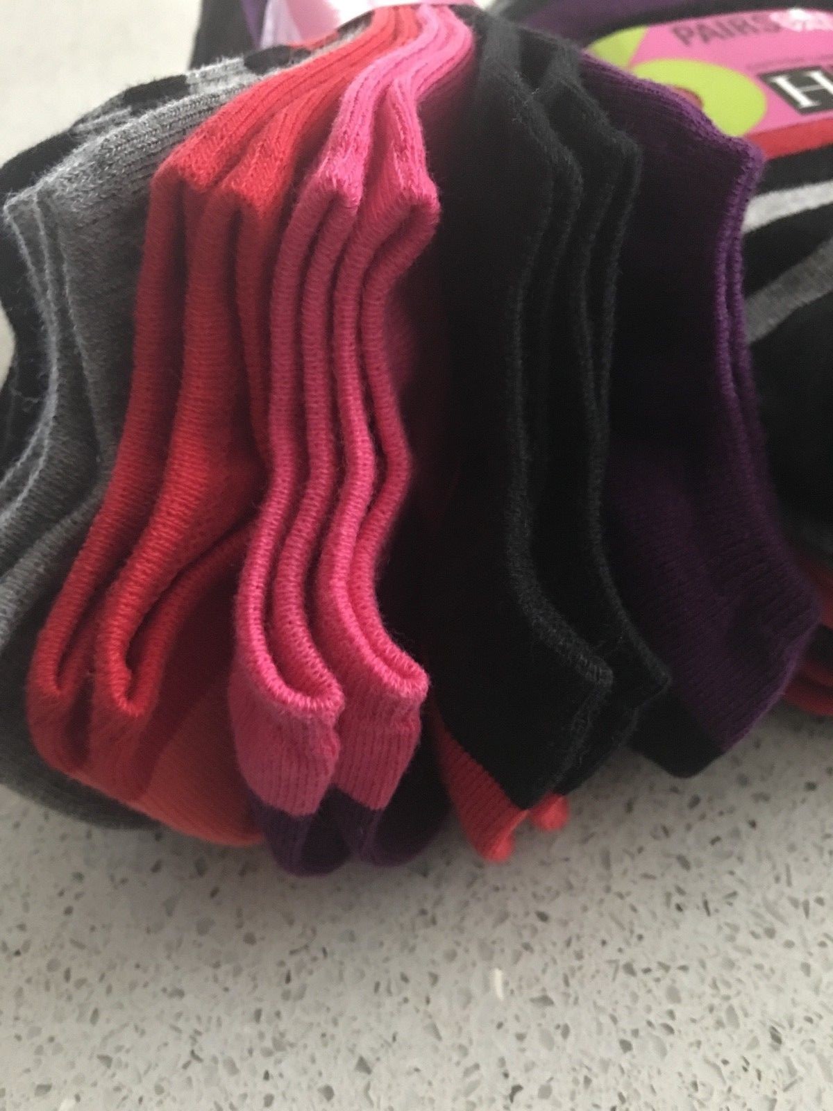 (NWT) Hue Women's 2/6-Packs Cotton No Show Socks Wide Stripe Pack Size 9-11