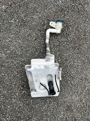 2011 VW Scirocco Washer Bottle And Pump 1K0955453Q / 1K0955453R / 1K0955453S