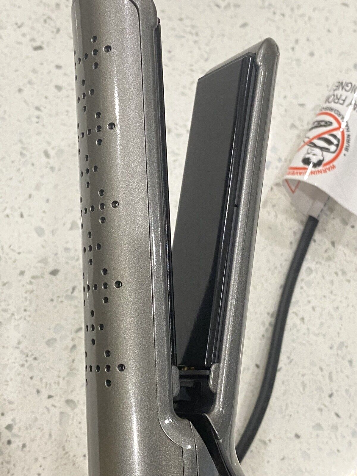 IG INGLAM 360° Airflow Styler Hair Straightener with Cooling Fan AUS-HS-IG01GY