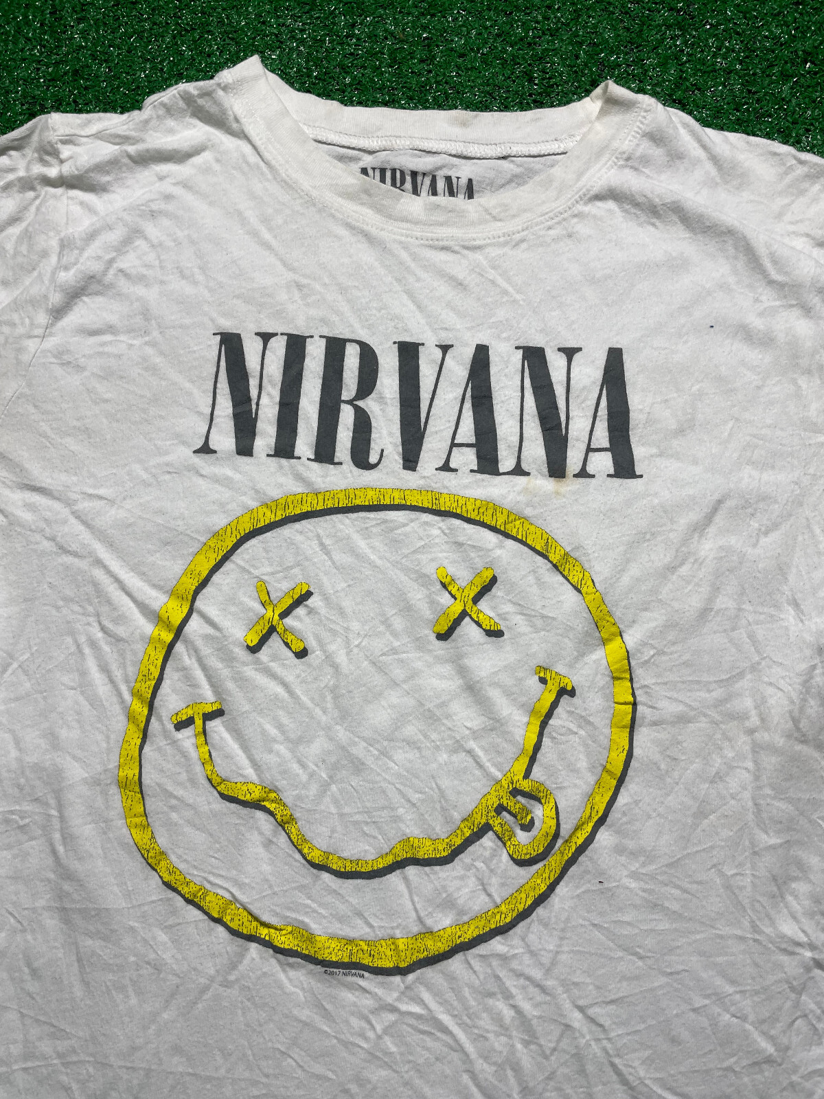 Nirvana T-Shirt Sz Medium Smiley Face Band Retro Promo