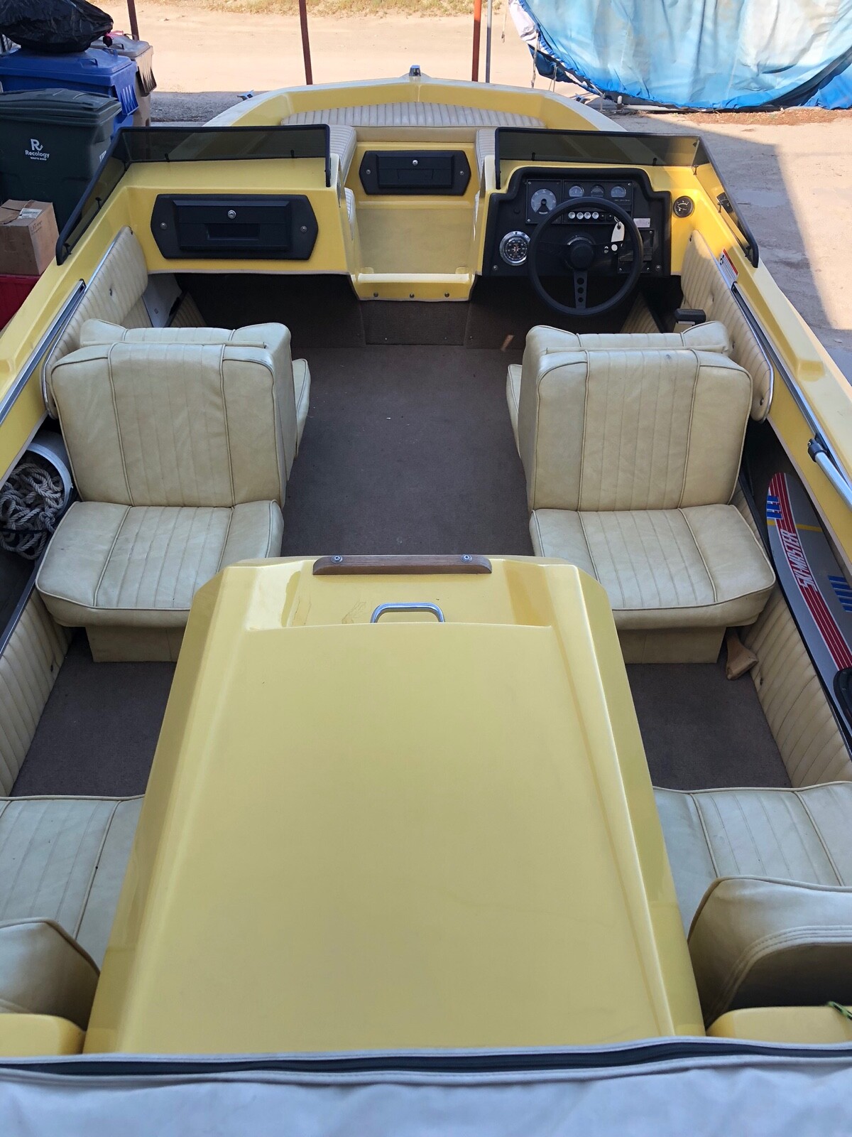 1975 Arrow Glass Cheetah Tri-Hull Boat
