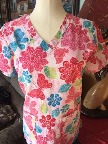 Peaches Scrubs Lot 3 Tops And 1 White Cross Top Size LARGE Vguc