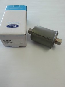 Changing fuel filter ford falcon au #4