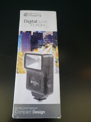 DIGITAL CONCEPTS DIGITAL SLAVE FLASH ULTRA LIGHT WEIGHT COMPACT DESIGN-BRAND NEW