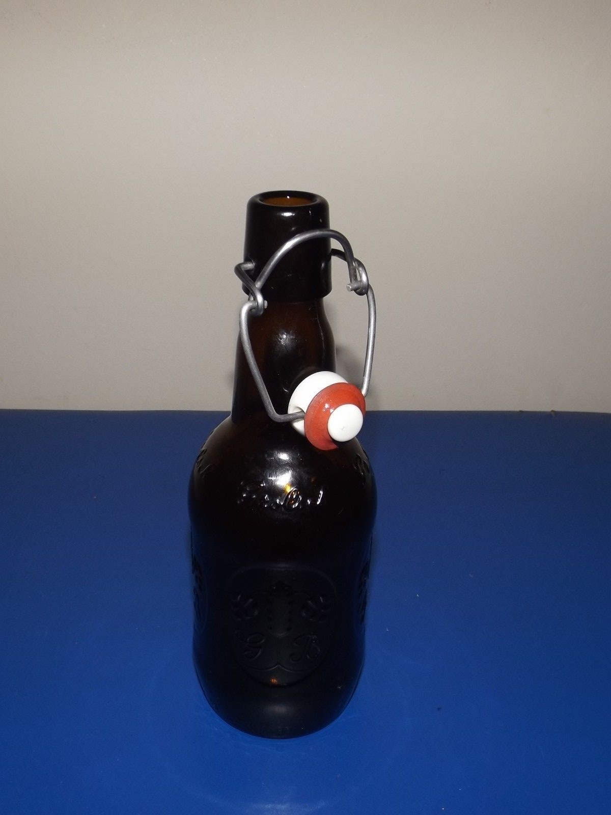 VINTAGE BROWN GLASS GROLSCH BEER BOTTLE, PORCELAIN FLIP & SWING LID