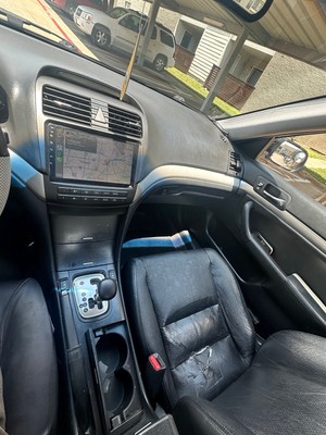 image 11 of interior