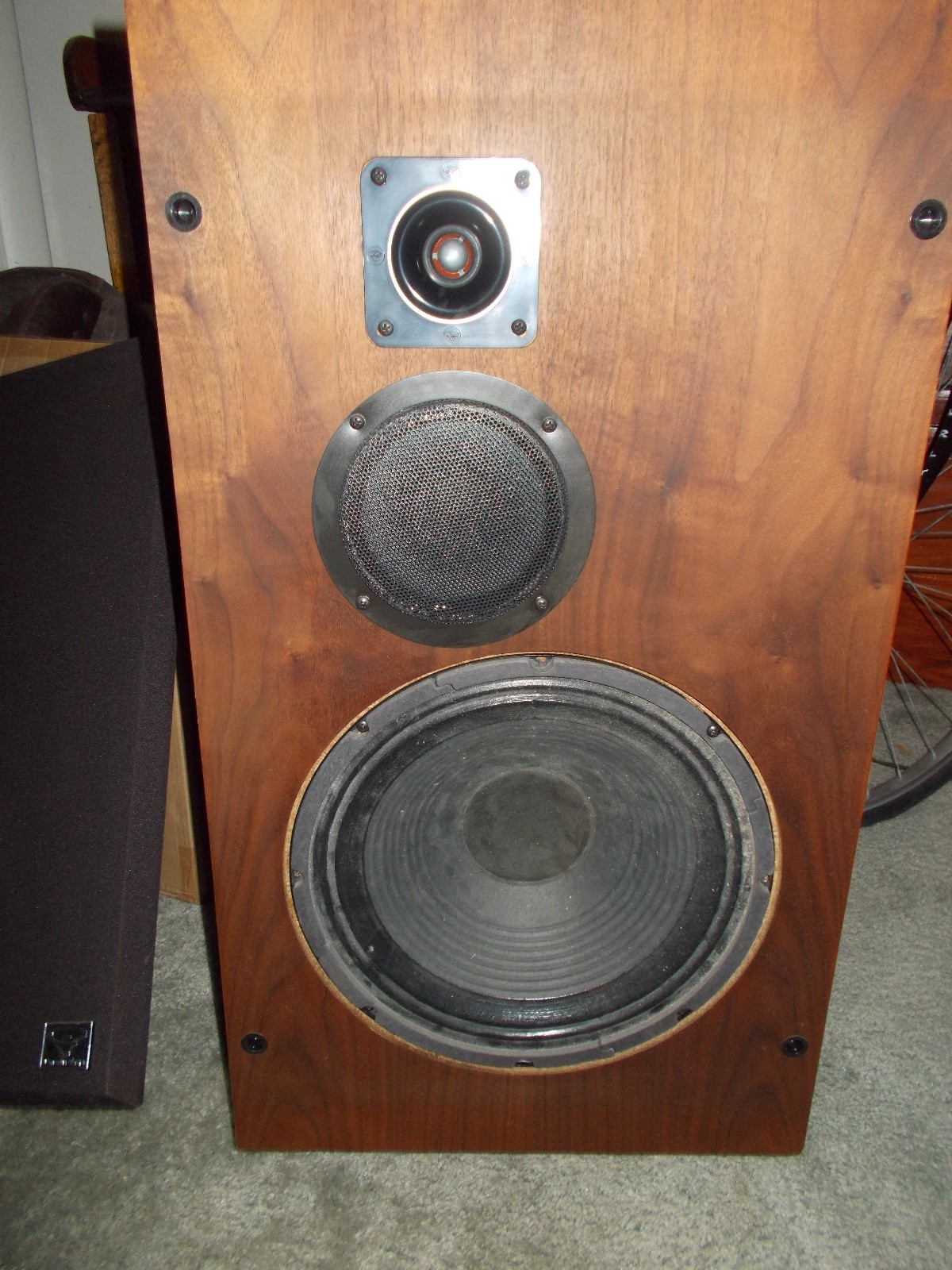 1981 CERWIN VEGA 313 Home Speakers 3 Way 100 Watt 12