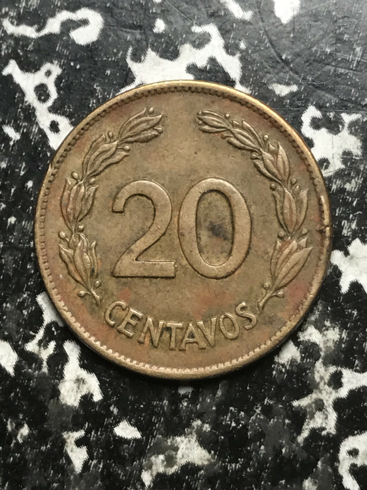 1942 Ecuador 20 Centavos Lot#L2568