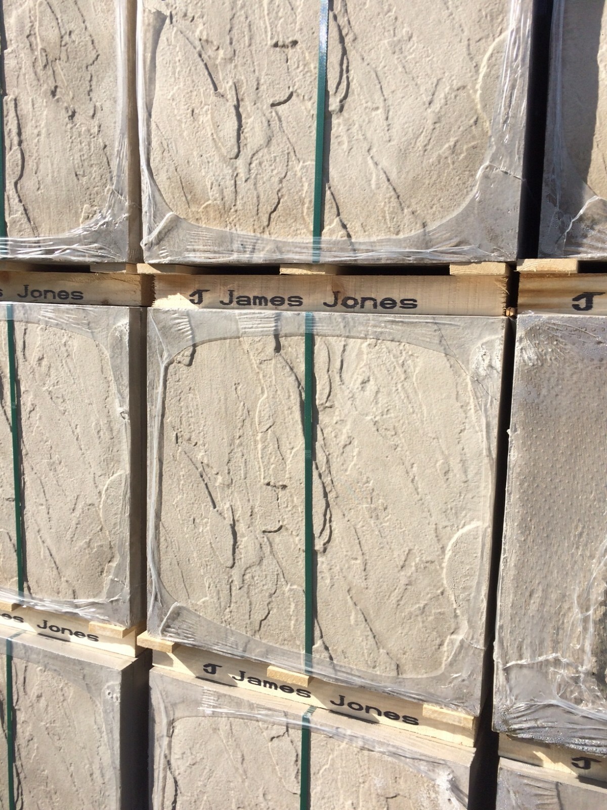 BRADSTONE PEAK RIVEN DARK GREY PAVING SLABS 600X600MM £5.99 each