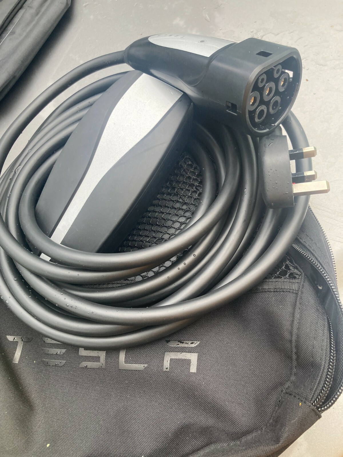 テスラTesla GEN IIモバイルコネクター Tesla(テスラ) GEN II