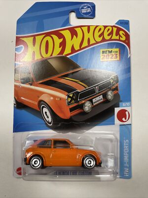 Hot Wheels  73 Honda Civic Custom HKK67 Toy Race Car